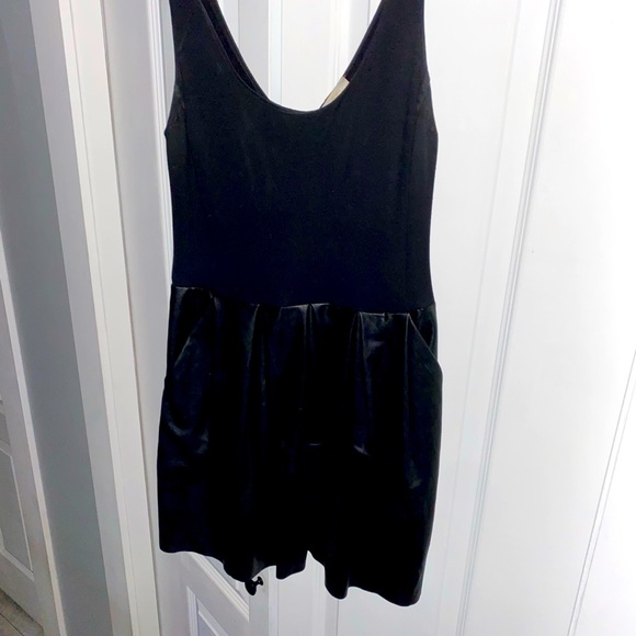 Aritzia Pompe Dress Size 4 - Picture 2 of 4